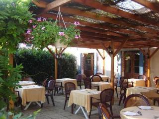 Auberge Les Muriers La Ferté-Hauterive Buitenkant foto