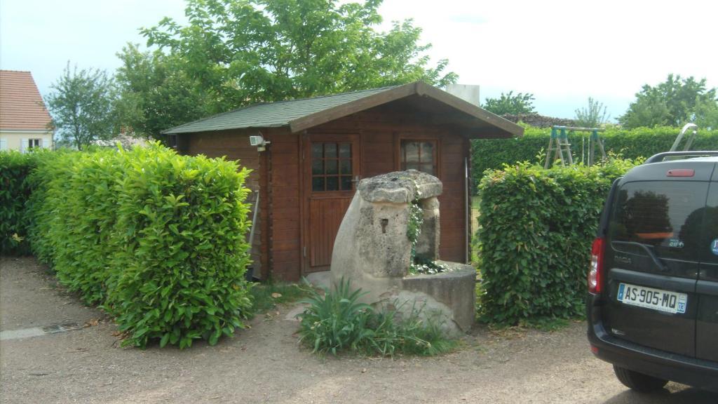 Auberge Les Muriers La Ferté-Hauterive Buitenkant foto